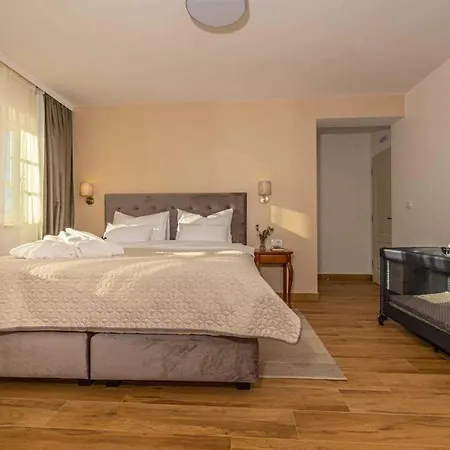 Luxus By Aneo Travel Vila