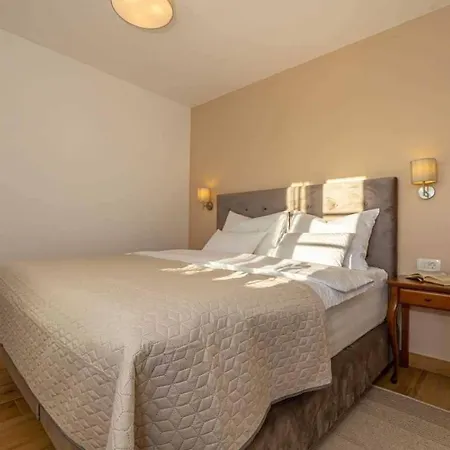 Luxus By Aneo Travel Vila